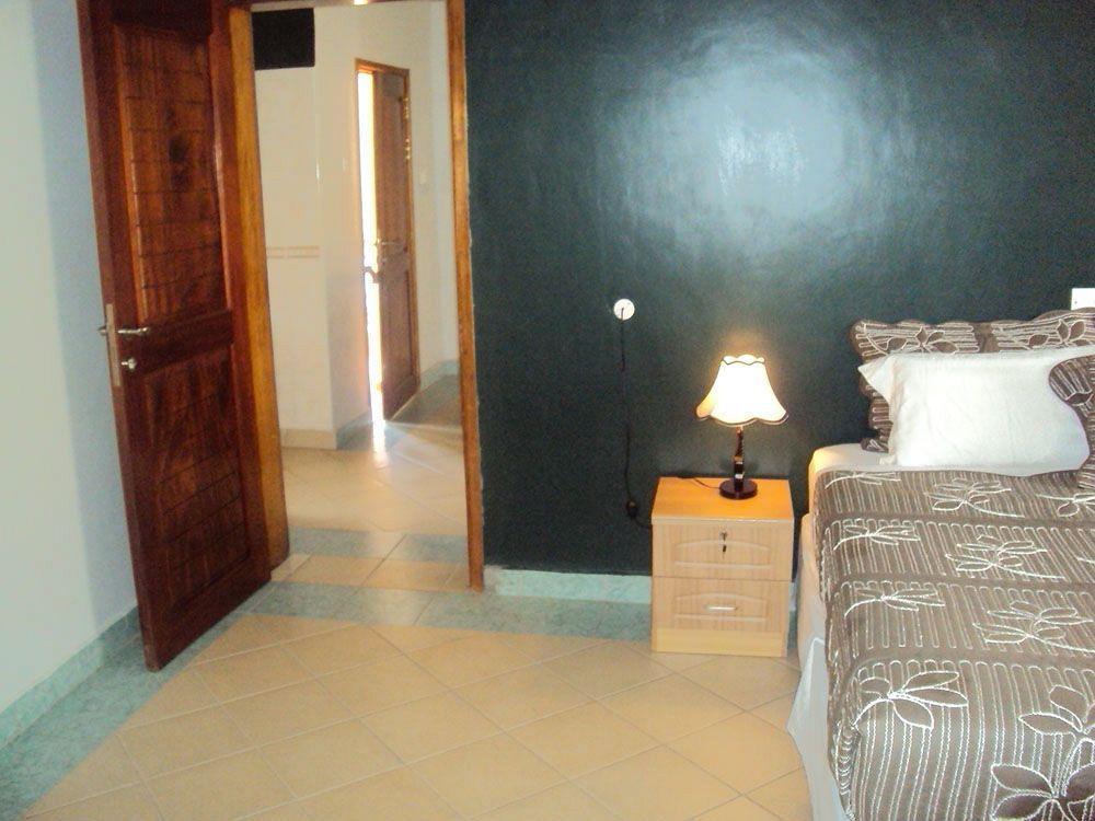 Silver Springs Hotel คัมพาลา ภายนอก รูปภาพ