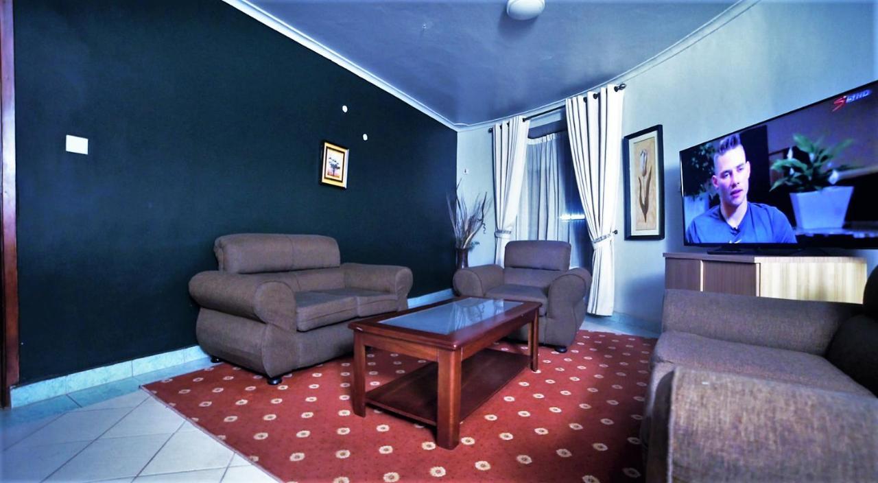 Silver Springs Hotel คัมพาลา ภายนอก รูปภาพ