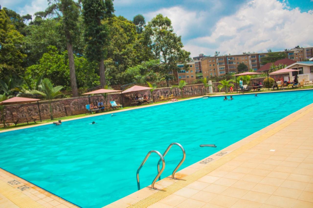 Silver Springs Hotel คัมพาลา ภายนอก รูปภาพ